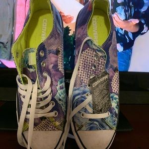 Converse Women’s Shoe